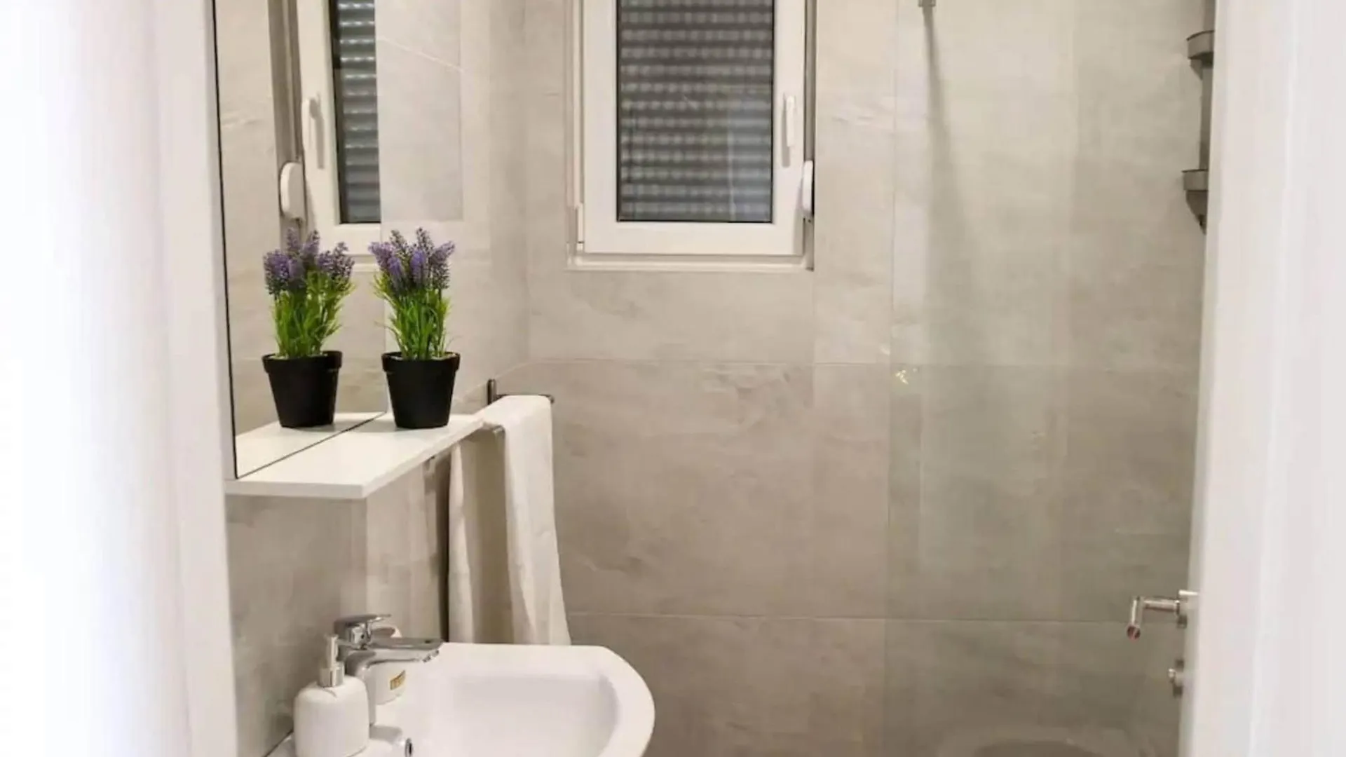Stylish Okrug Gornji Apartment With Terrace And Patio - Two Bedroom Apartment With Terrace Trogir